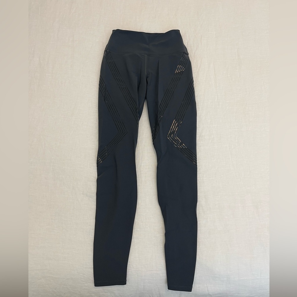 Alo Yoga Leggings Size Small Gray